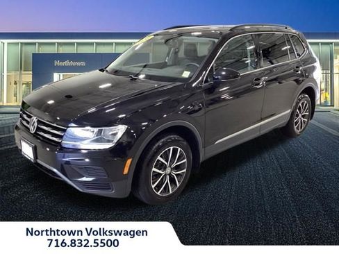 Used 2020 Volkswagen Tiguan SE w/ Panoramic Sunroof Package image 1