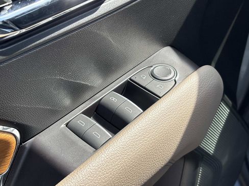 Certified 2024 GMC Canyon Denali image 14