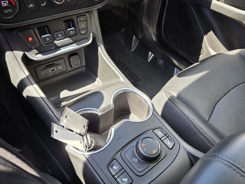 Used 2019 GMC Terrain SLT w/ Preferred Package AWD/4WD image 26