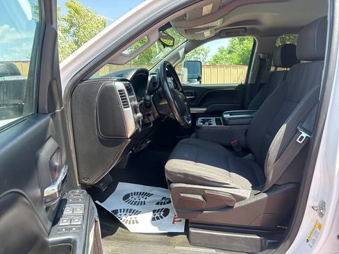 Used 2018 Chevrolet Silverado 2500 LT AWD/4WD image 12