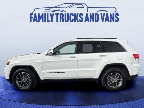 Used 2017 Jeep Grand Cherokee Limited w/ Luxury Group II AWD/4WD image 2