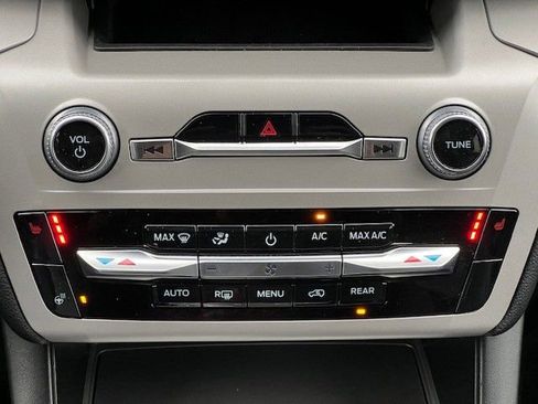 Used 2023 Ford Explorer XLT w/ Equipment Group 202A image 22