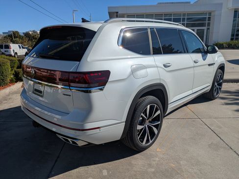New 2026 Volkswagen Atlas SEL Premium R-Line AWD/4WD image 4