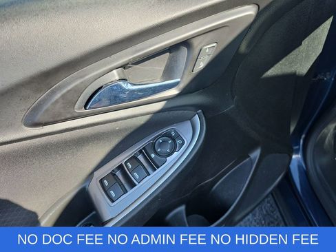 Used 2022 Chevrolet Malibu LT FWD image 13