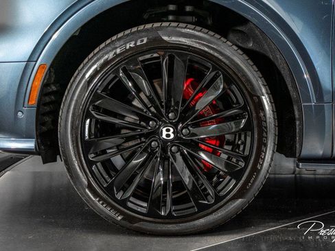 Used 2023 Bentley Bentayga Speed image 17