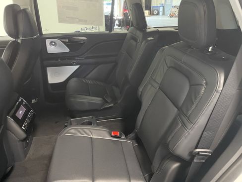 New 2025 Lincoln Aviator Reserve w/ Equipment Group 201A image 21