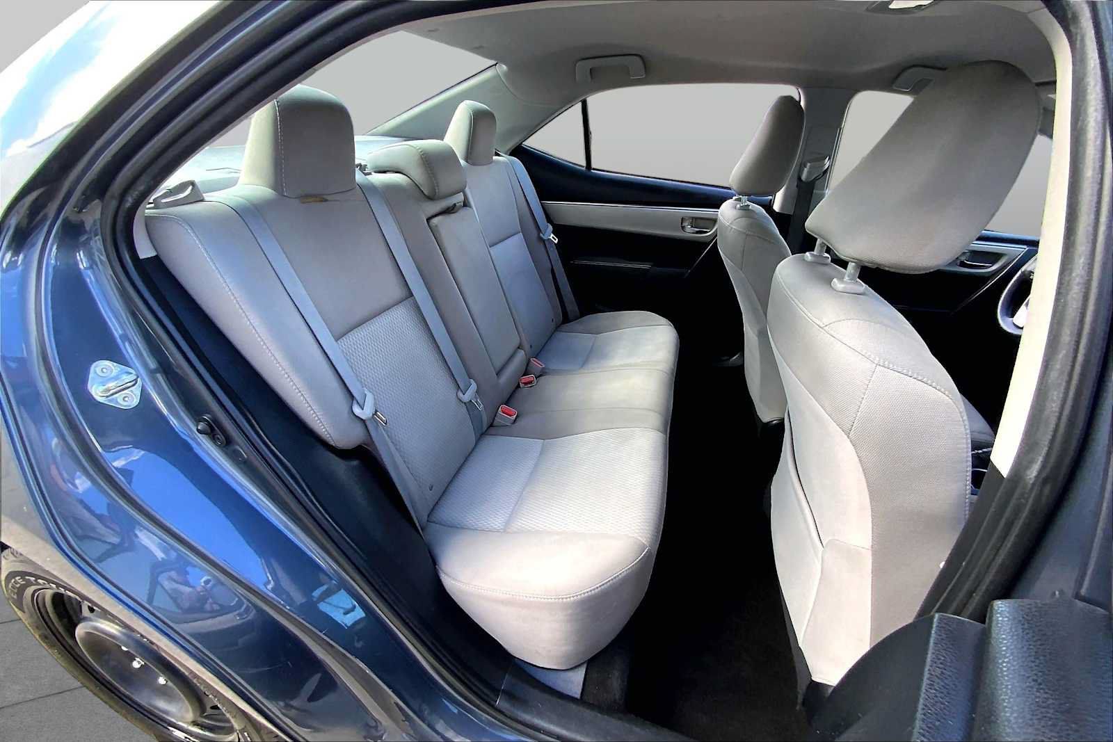 Used 2016 Toyota Corolla LE FWD image 16