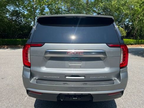 Used 2023 GMC Yukon Denali w/ Denali Reserve Package AWD/4WD image 8