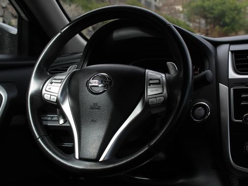 Used 2017 Nissan Altima 2.5 SR w/ Midnight Edition Package image 20