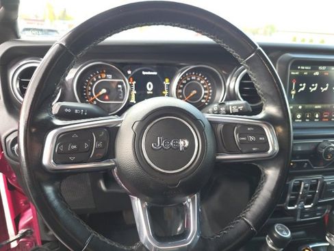 Used 2022 Jeep Wrangler Unlimited Sahara image 18