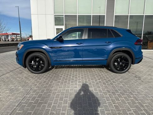 New 2026 Volkswagen Atlas Cross Sport SEL R-Line image 2