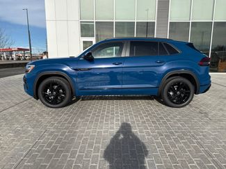 New 2026 Volkswagen Atlas Cross Sport SEL R-Line video 2