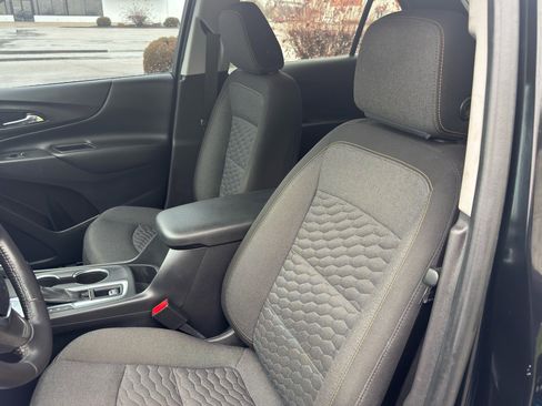 Used 2021 Chevrolet Equinox LT image 16