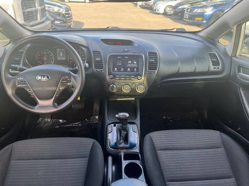 Used 2018 Kia Forte LX w/ LX Popular Package FWD image 12