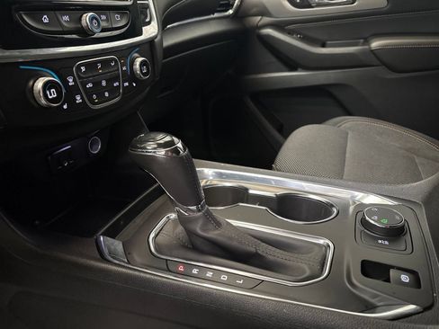 Used 2018 Chevrolet Traverse LT AWD/4WD image 20