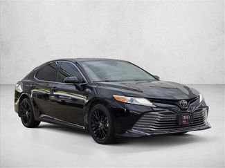 Used 2020 Toyota Camry XLE video 3