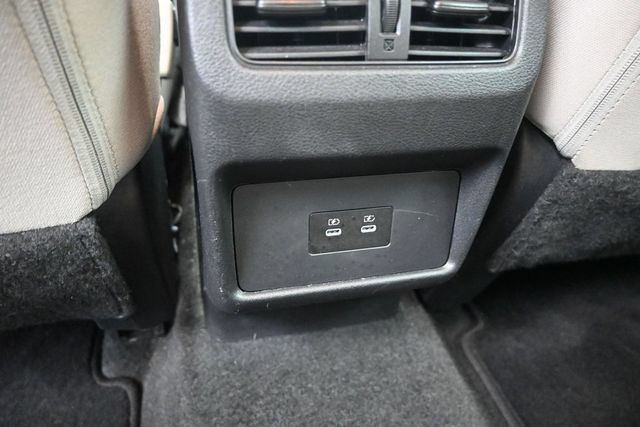 Used 2025 Nissan Rogue SV AWD/4WD image 30