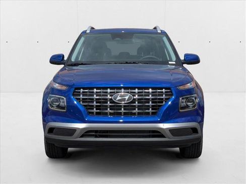 New 2025 Hyundai Venue SEL image 6