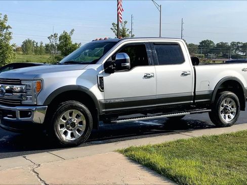 Used 2017 Ford F350 Lariat w/ Lariat Ultimate Package AWD/4WD image 5