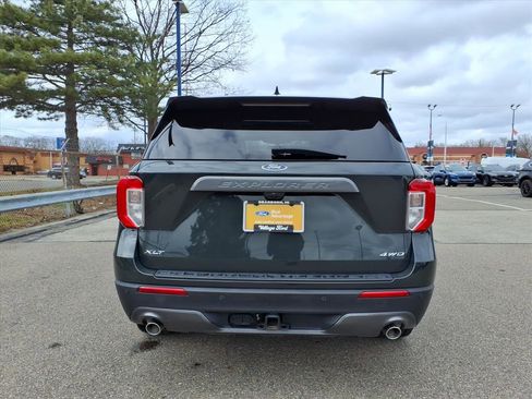 Certified 2023 Ford Explorer XLT w/ Equipment Group 202A image 7