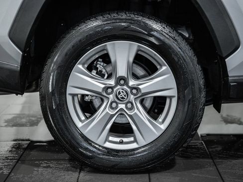 Used 2025 Toyota RAV4 XLE image 16