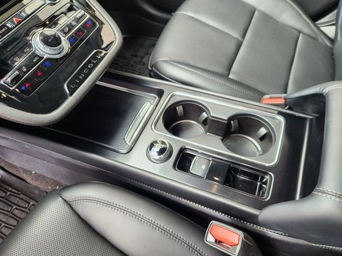 Used 2022 Lincoln Corsair FWD w/ Equipment Group 101A image 19