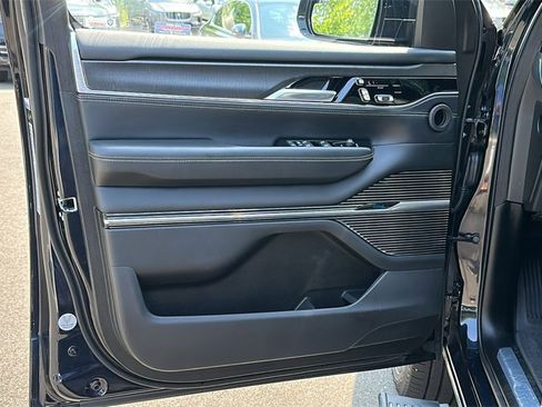 Used 2024 Jeep Grand Wagoneer Series II w/ Quick Order Packagew 28T image 9