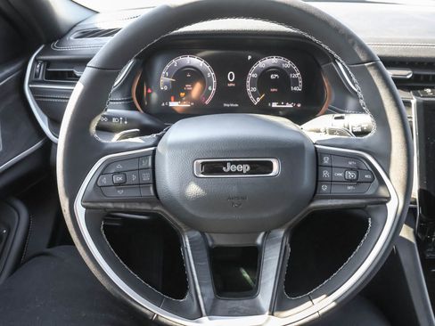 New 2025 Jeep Grand Cherokee Limited w/ Black Appearance Package image 26