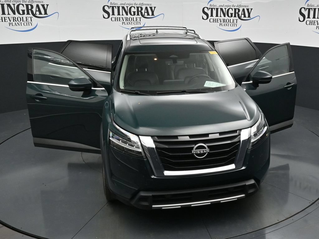 Used 2024 Nissan Pathfinder SL w/ SL Premium Package FWD image 34