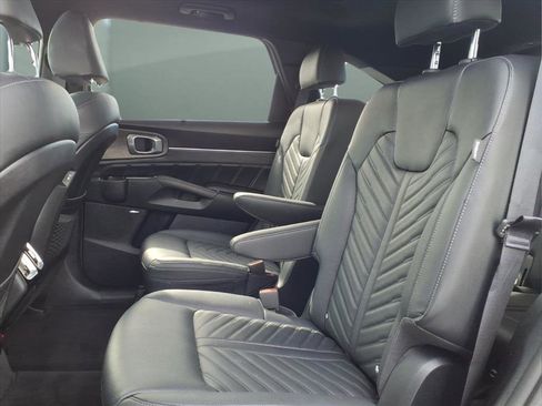 Used 2024 Kia Sorento SX Prestige image 14