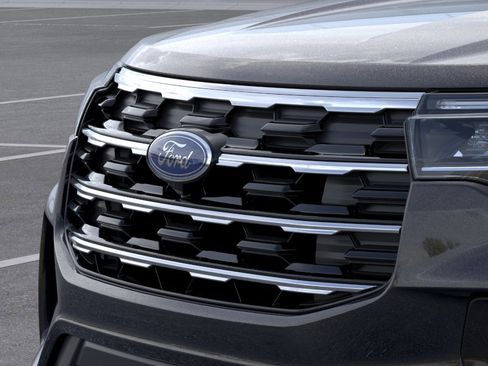 New 2026 Ford Explorer Active RWD image 40