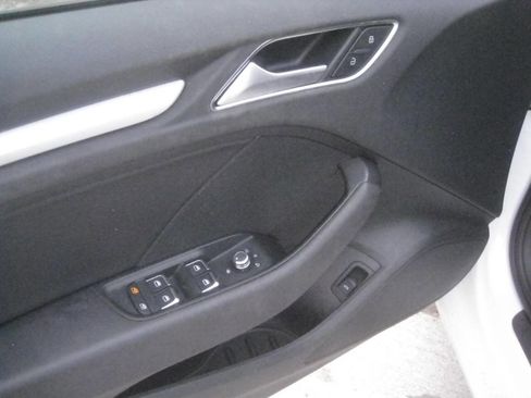 Used 2016 Audi A3 2.0T Premium image 18