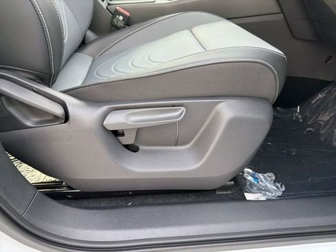 New 2026 Volkswagen Tiguan SE image 35