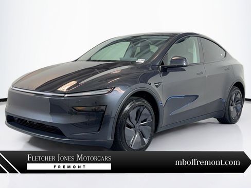 Used 2026 Tesla Model Y 2WD image 1