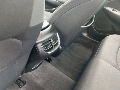 Used 2023 Chevrolet Malibu LT image 47