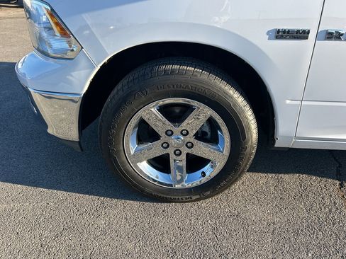 Used 2010 Dodge Ram 1500 Truck SLT w/ Big Horn Regional Pkg image 9