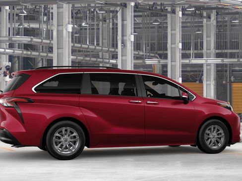 New 2026 Toyota Sienna XLE image 11