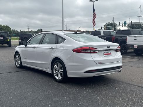 Used 2018 Ford Fusion SE image 5