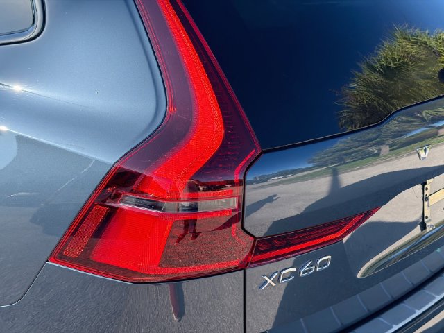 Used 2026 Volvo XC60 B5 Ultra AWD/4WD image 10