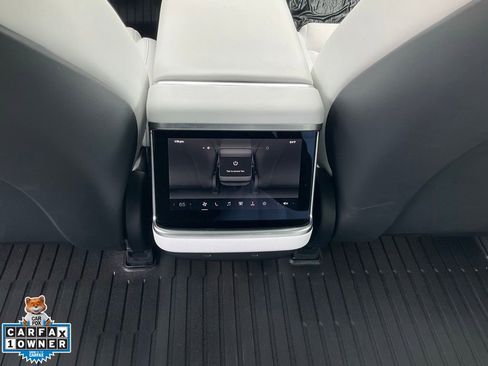 Used 2022 Tesla Model S AWD/4WD image 38