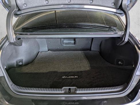 Used 2025 Lexus ES 300h w/ Premium Package FWD image 7