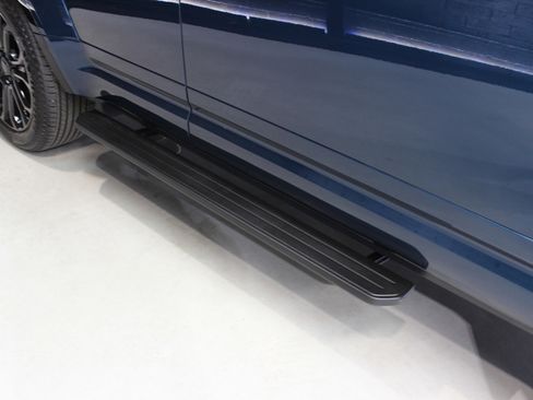 Used 2026 Land Rover Defender 110 image 28