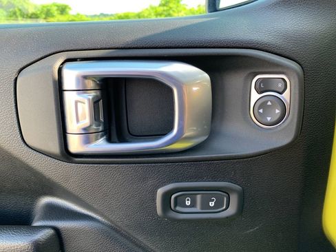 Used 2022 Jeep Wrangler Unlimited Sport AWD/4WD image 13