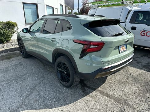 Used 2025 Chevrolet Trax ACTIV FWD image 3