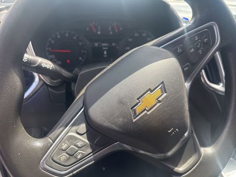 Used 2018 Chevrolet Equinox LT image 22