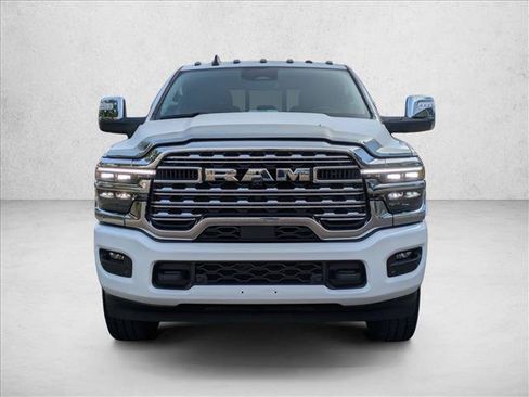Used 2026 RAM 2500 Limited AWD/4WD image 2