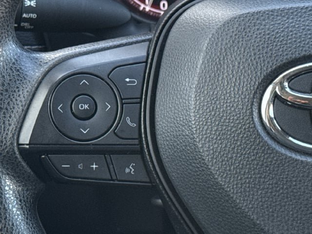 Used 2025 Toyota RAV4 XLE FWD image 14