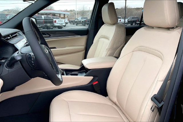 New 2026 Jeep Grand Cherokee Limited AWD/4WD image 9