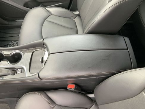 Used 2018 Buick Envision Essence w/ LPO, Hit The Road Package FWD image 41