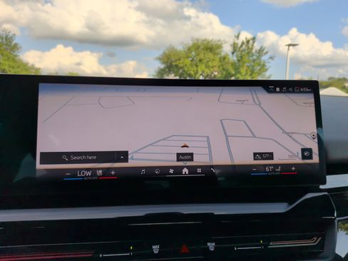 Certified 2026 BMW 530i RWD image 15